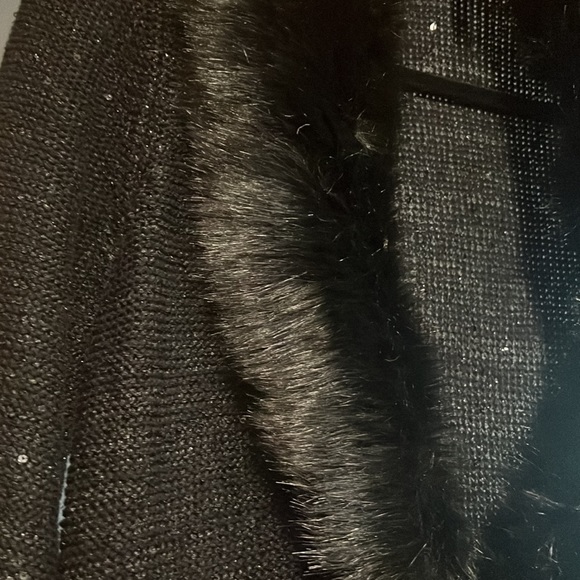 White House Black Market long sweater with Fur Collar - Picture 2 of 7